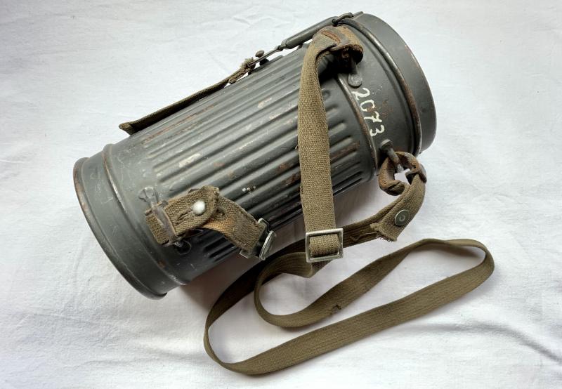 Short Field-Grey Painted Gasmask in Canister