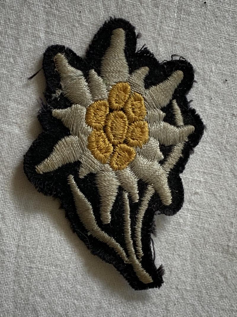 Waffen-SS 'Gebirgsjager' Cap Insignia 'Edelweiss'