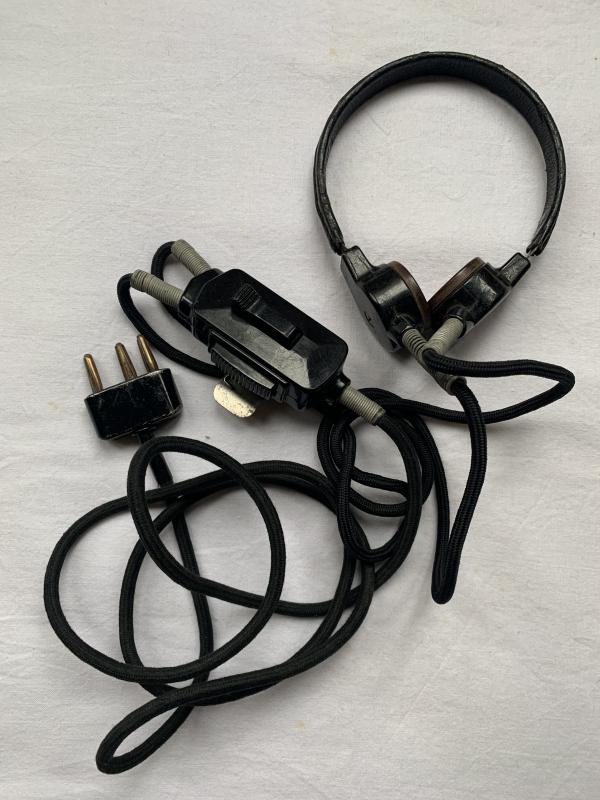 WH Panzer Model 'B' Throat Microphone