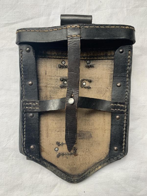 WH (Heer) 1st Model Shovel Carrying Case -1940-