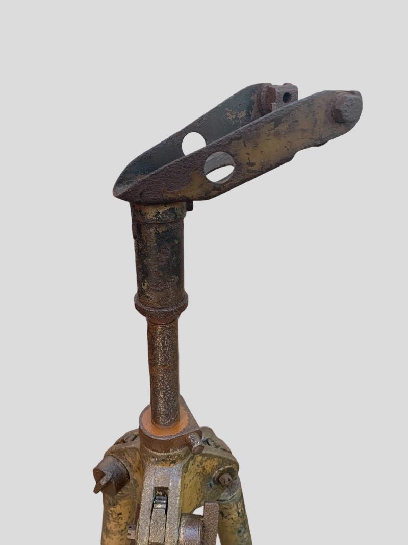 MG 34 Aluminium Tripod 'Dreibein' -1939-