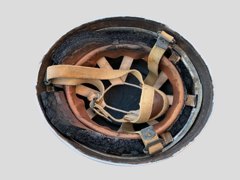 British Airborne Paratrooper Helmet -1944-