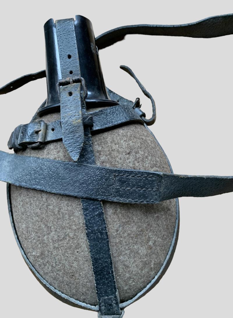 WH (HEER) 1Liter Canteen and Cup -1942-