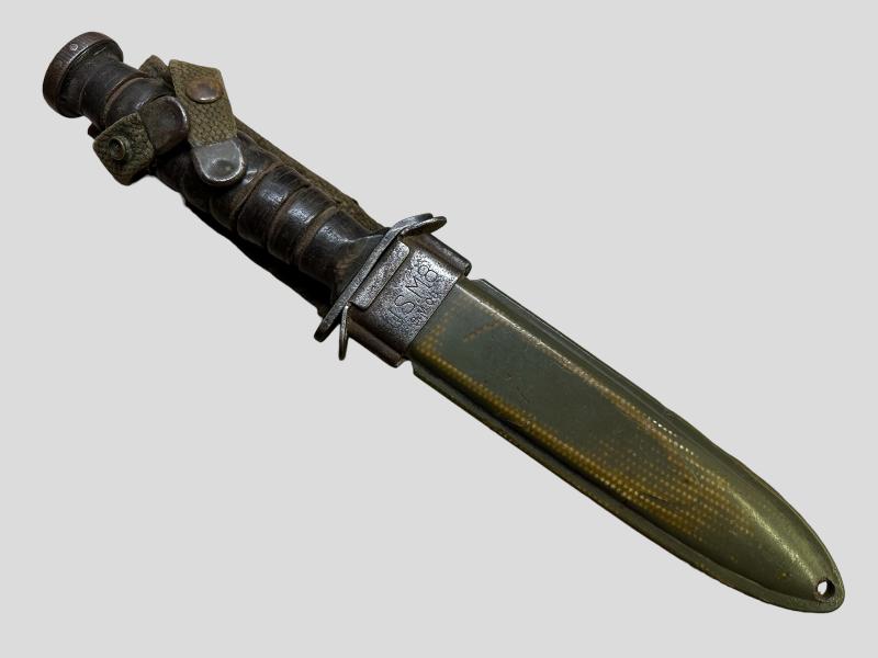 U.S. M3 Fighting Knife in M8 Scabbard