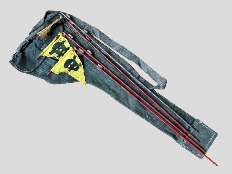 WH (HEER) Gas Warning Flags with Carrying Pouch