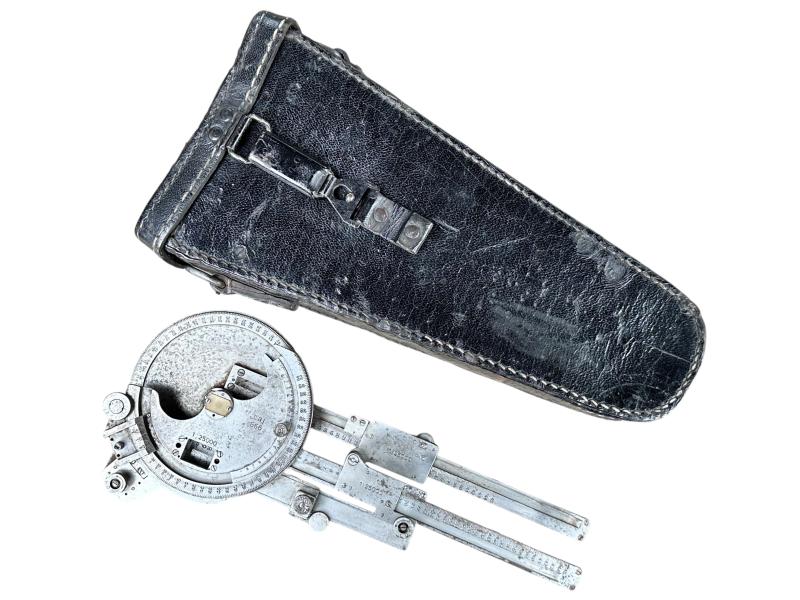 Wehrmacht 'Messdreieck 34' in Carrying Pouch